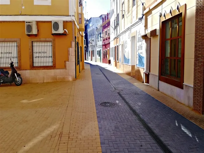 Local Comercial en alquiler en Dénia