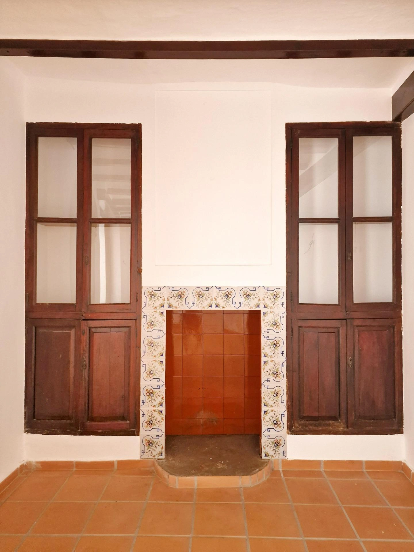 Casa de pueblo de estilo mediterráneo cerca del mar