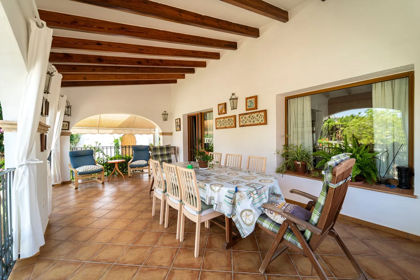 CHALET ESTILO MEDITERRANEO EN ZONA LAS ROTAS DENIA