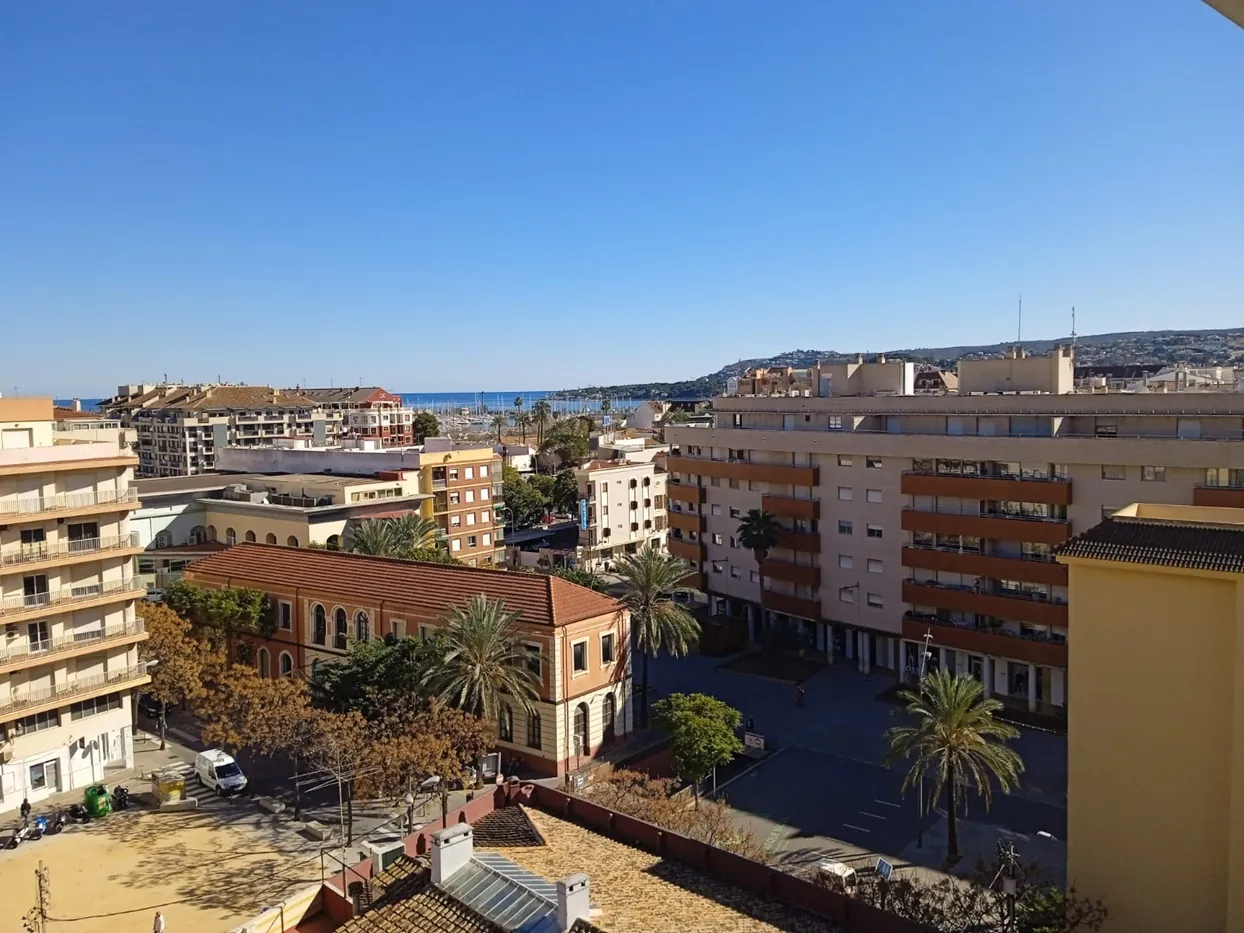 Ático Alto Standing 3 dormitorios Alquiler Anual Centro de DENIA
