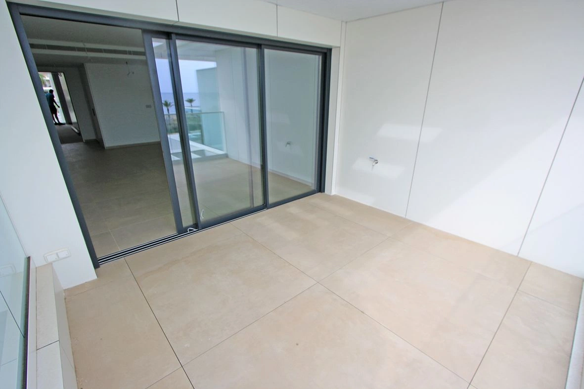Apartamento de lujo en primera línea de playa en Dénia.