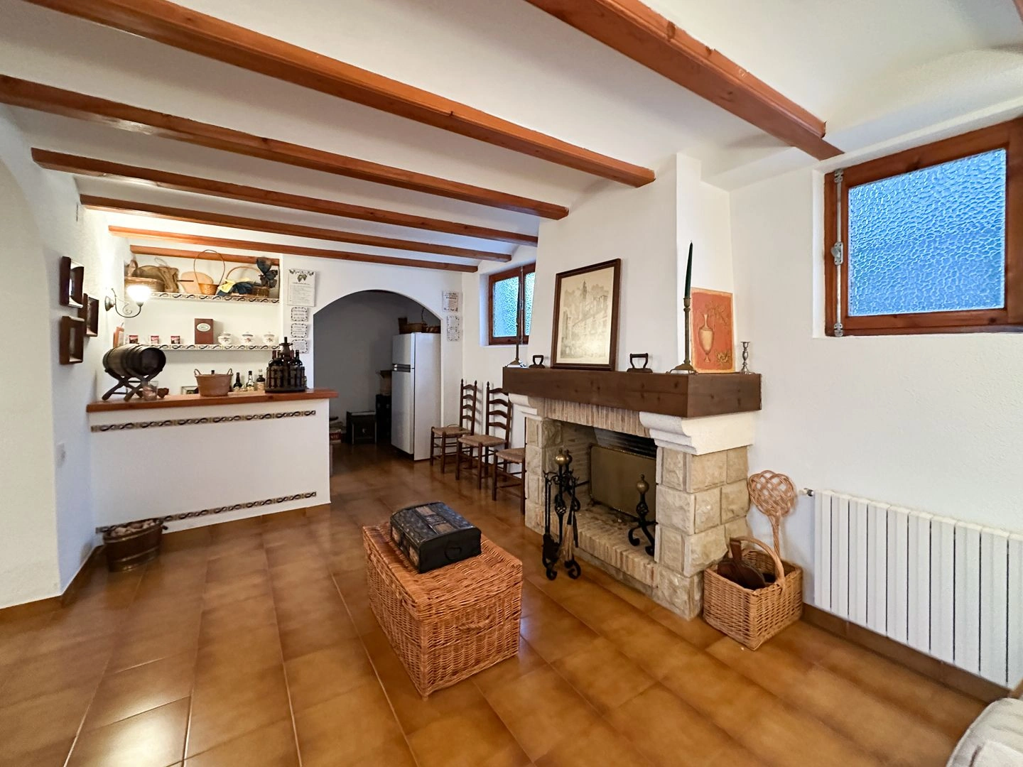 Villa en Ontinyent, con piscina y grandes espacios.