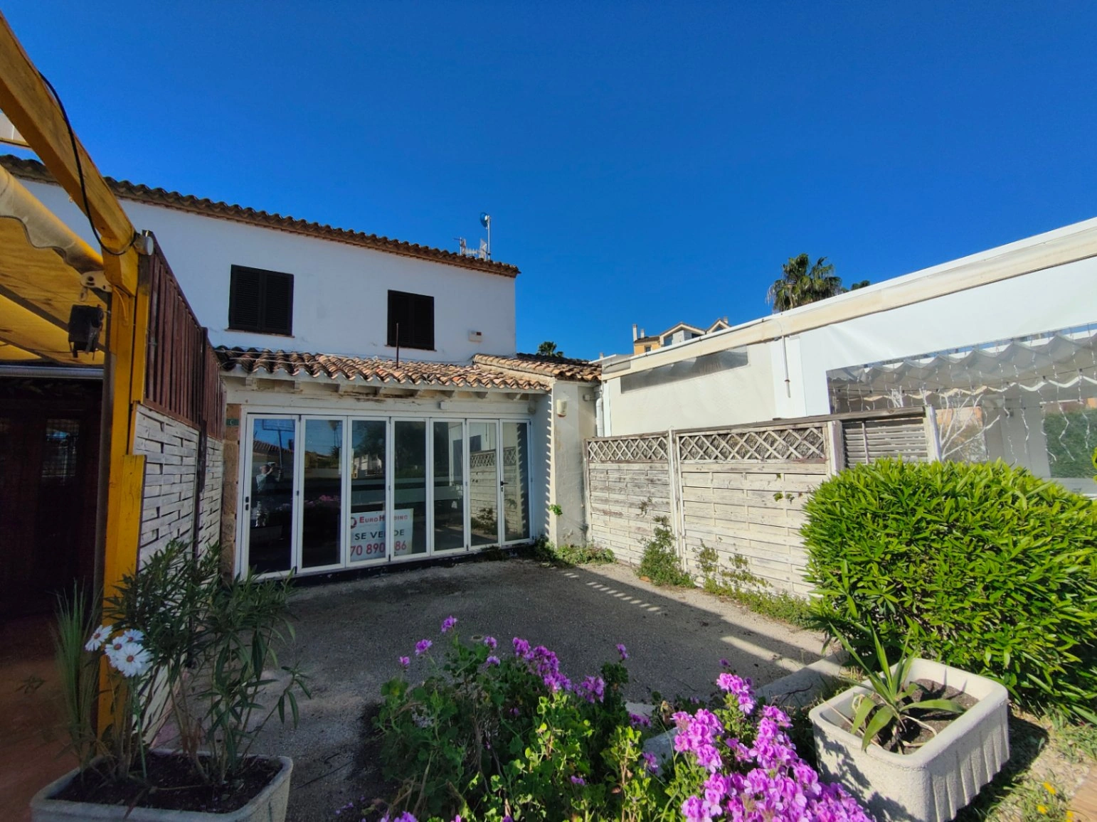 Locaux commerciaux à vente à Dénia