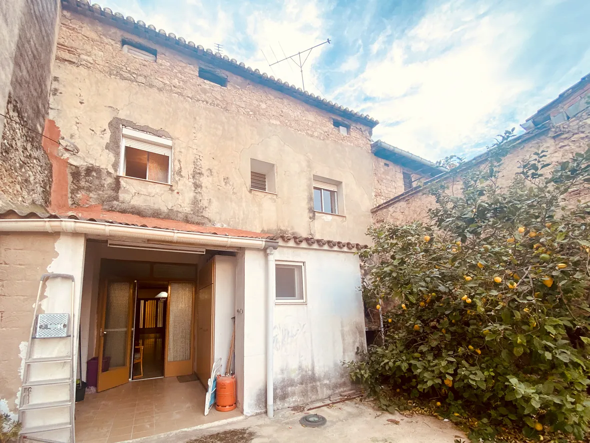 Casa de pueblo en oferta en Pego.