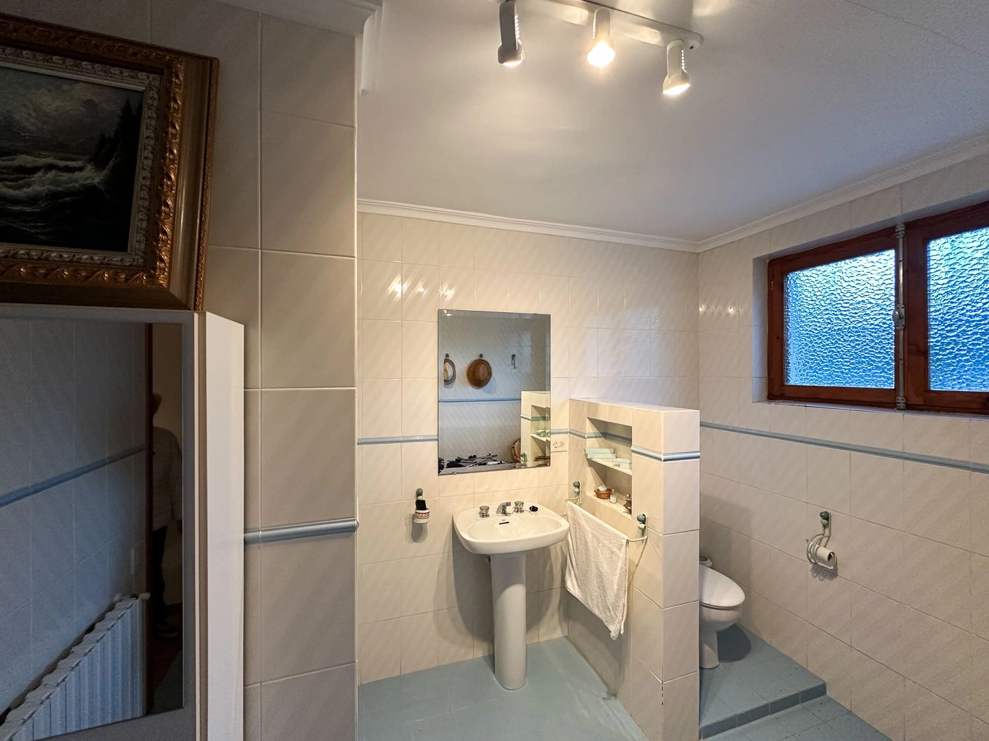 Villa en Ontinyent, con piscina y grandes espacios.