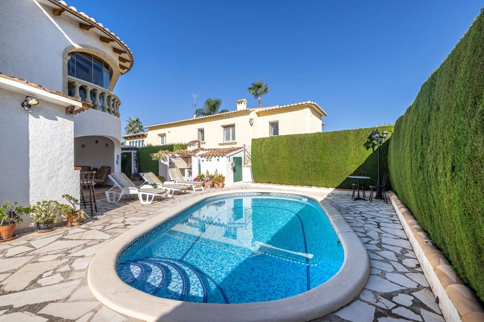 Chalet ideal como primera residencia, a un paso del centro de Dénia – Zona Paidos