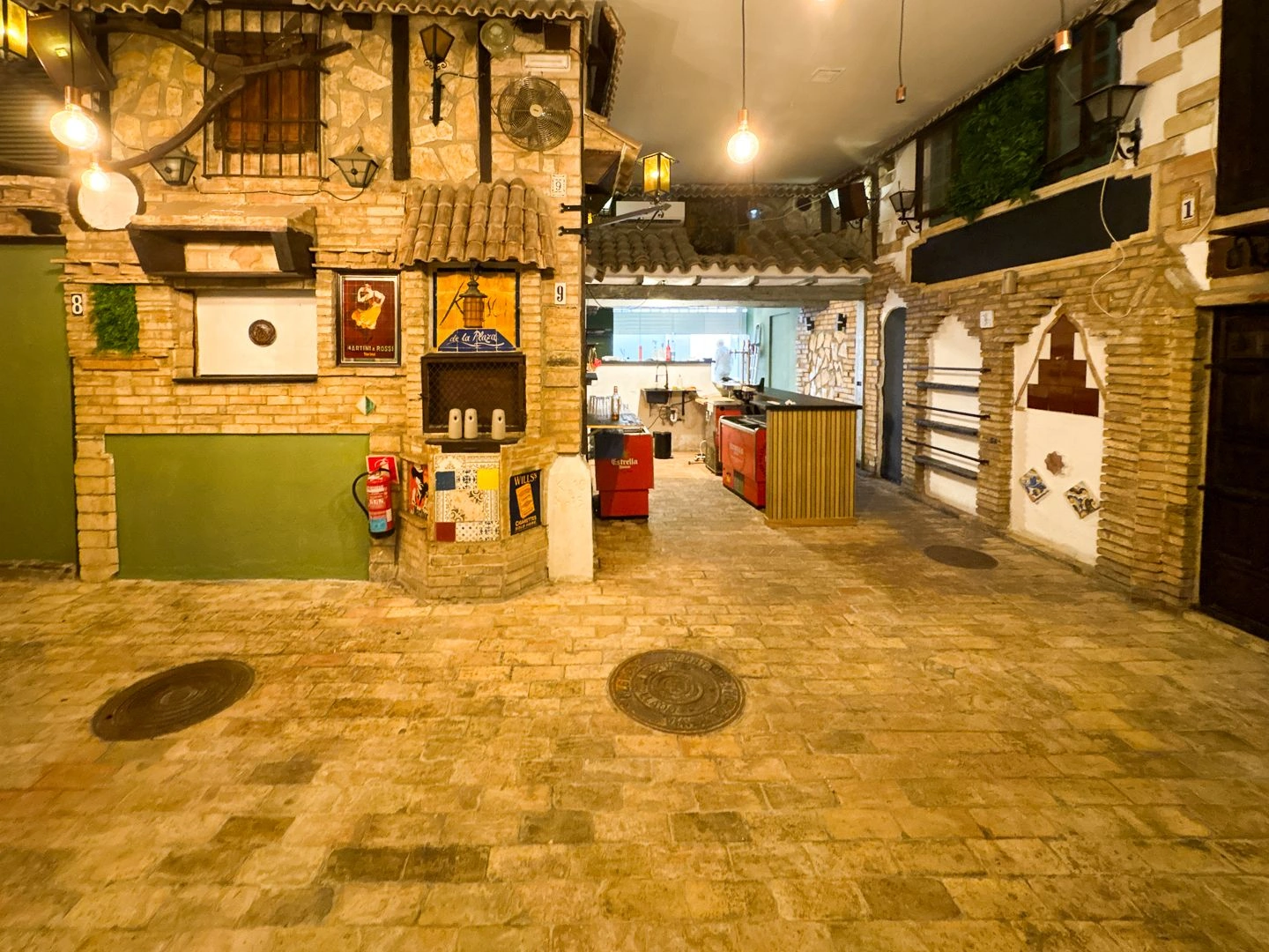 Local commercial aménagé pour la restauration à Dénia.