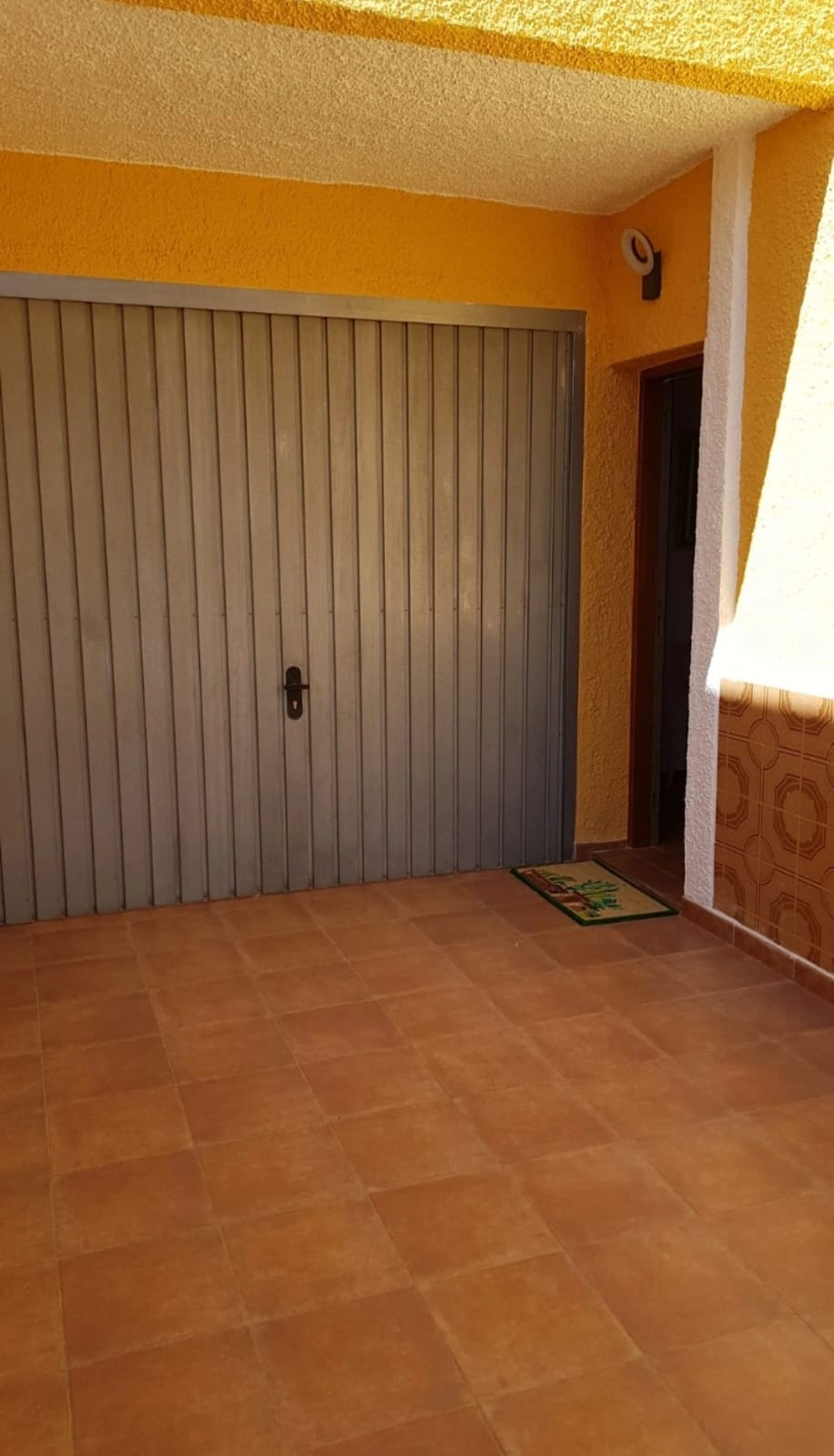Maison de ville de 3 chambres avec garage et terrasses à Els Poblets.