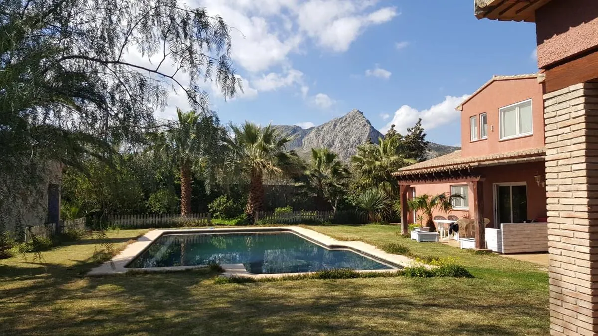 Ondara. Finca amplia en venta