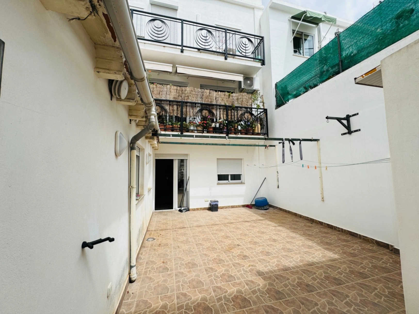Orba. Apartamento reformado con patio en venta