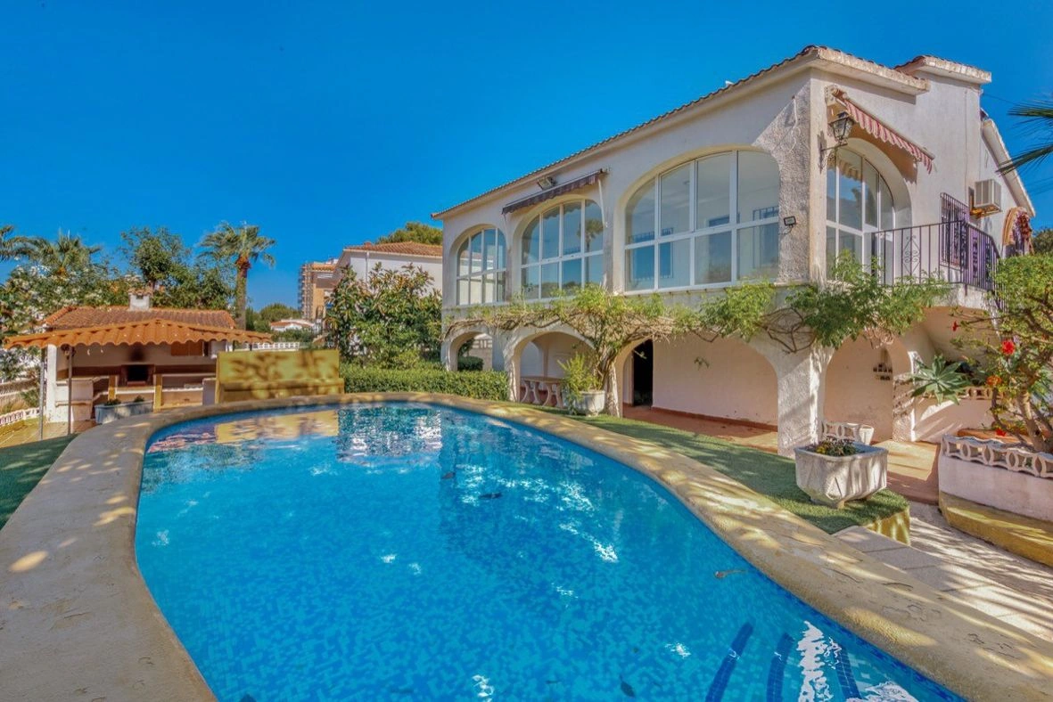 Villa clásica en Las Rotas, Dénia.