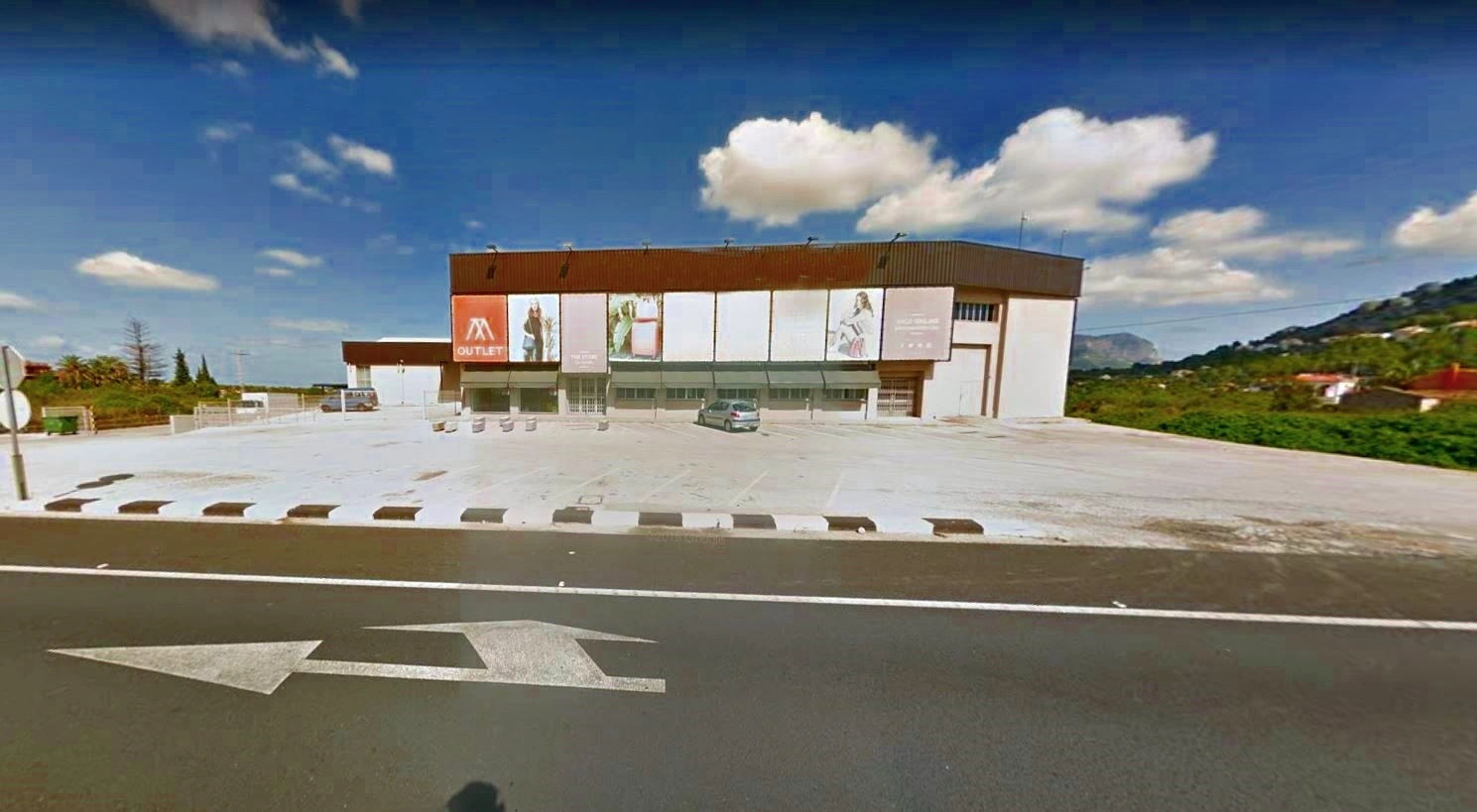 Nave industrial/comercial en Pedreguer