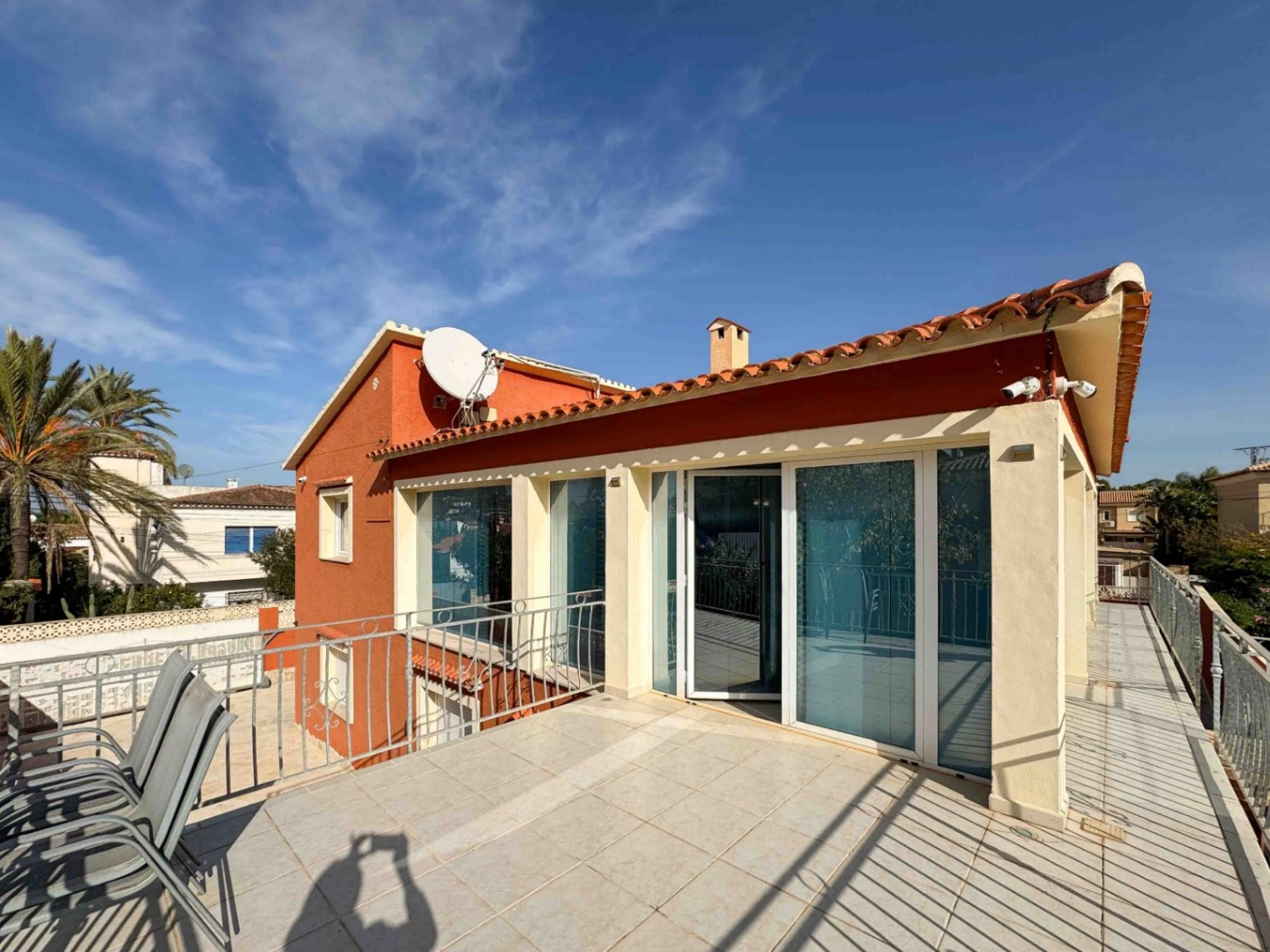 VILLA EN LAS ROTAS