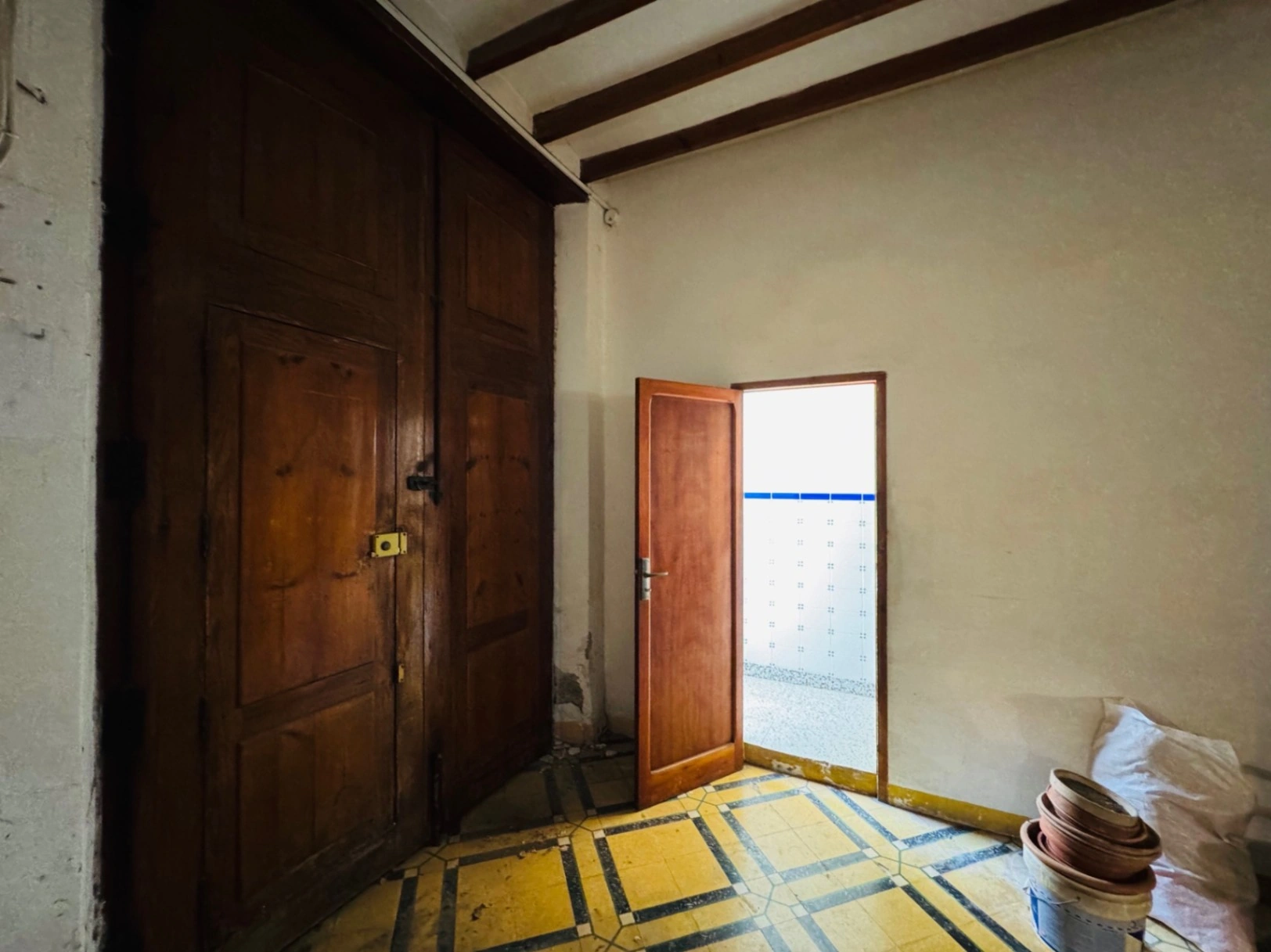 Casa de dos plantas en el centro de Orba (Alicante)