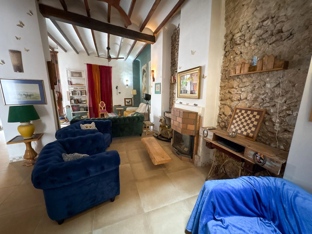 Casa de pueblo con increíble encanto en Pego