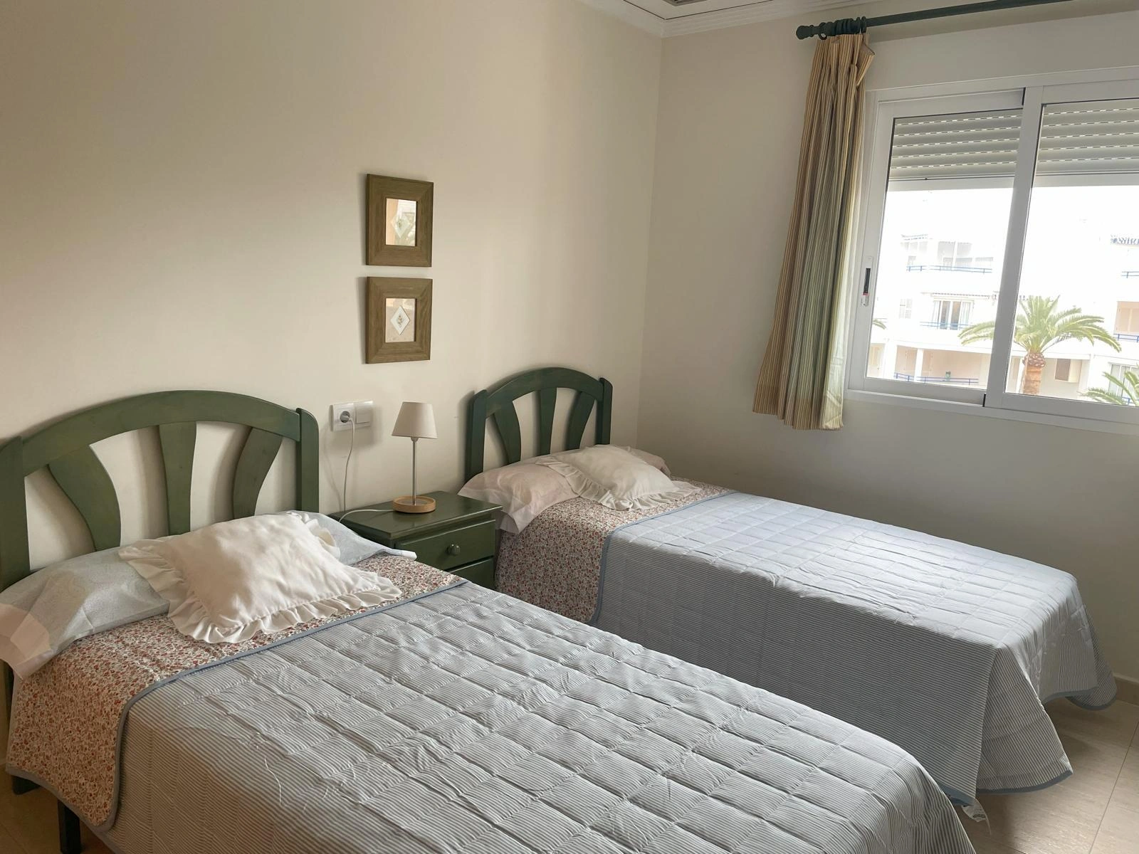 APARTAMENTO PARA TODO EL AÑO DE 2 DORMITORIOS ( DISPONIBLE A PARTIR DE SEPTIEMBRE 2025 )