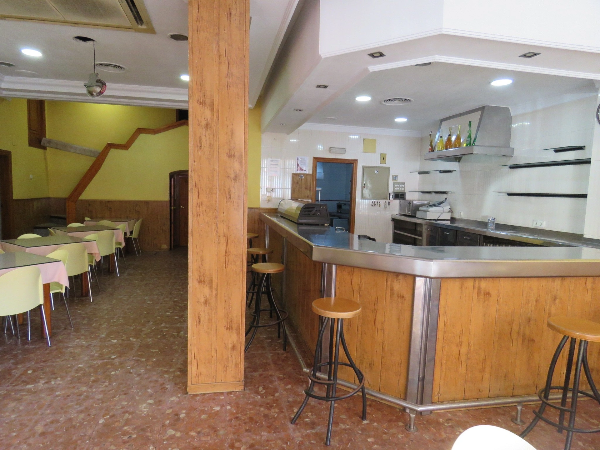 Local en venta en C/Sagunto, Dénia.