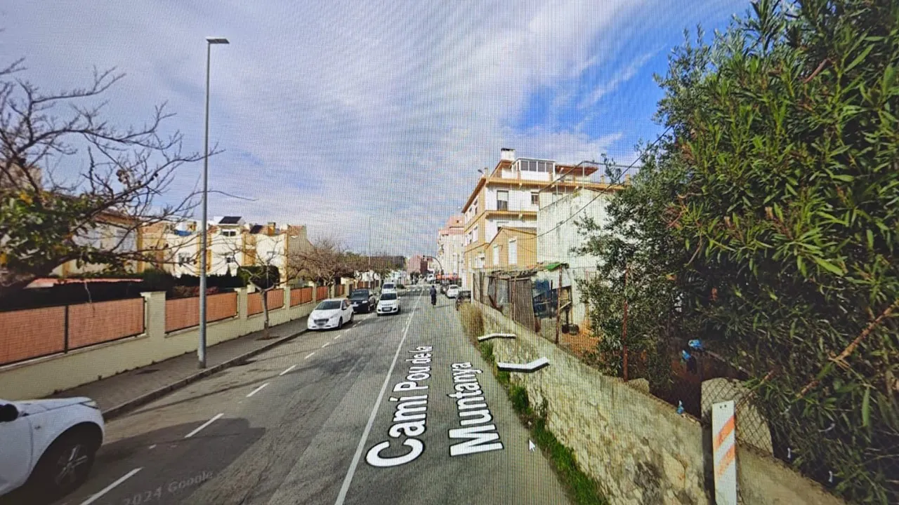GARAJE CON PARCELA URBANA A SOLO 400MTS DÉNIA