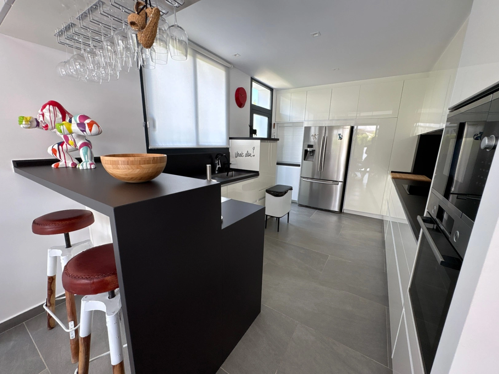 Chalet en Denia para alquiler a largo plazo con 3 dormitorios y piscina. Alto standing