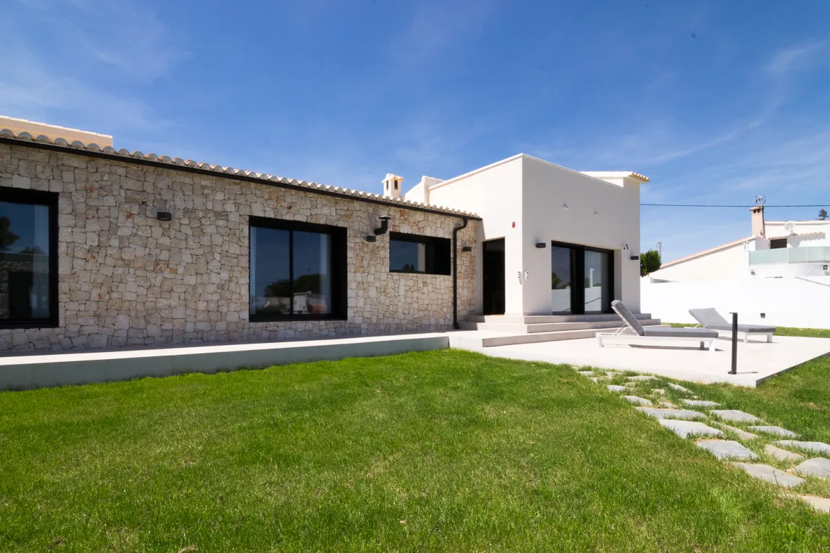 Gran finca en venta en Dénia en la zona de Torrecarrals.