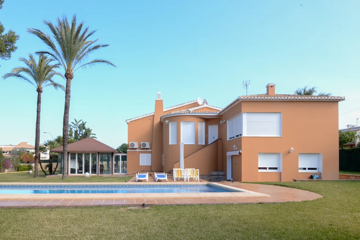 Villa de lujo en la zona de Alqueries.