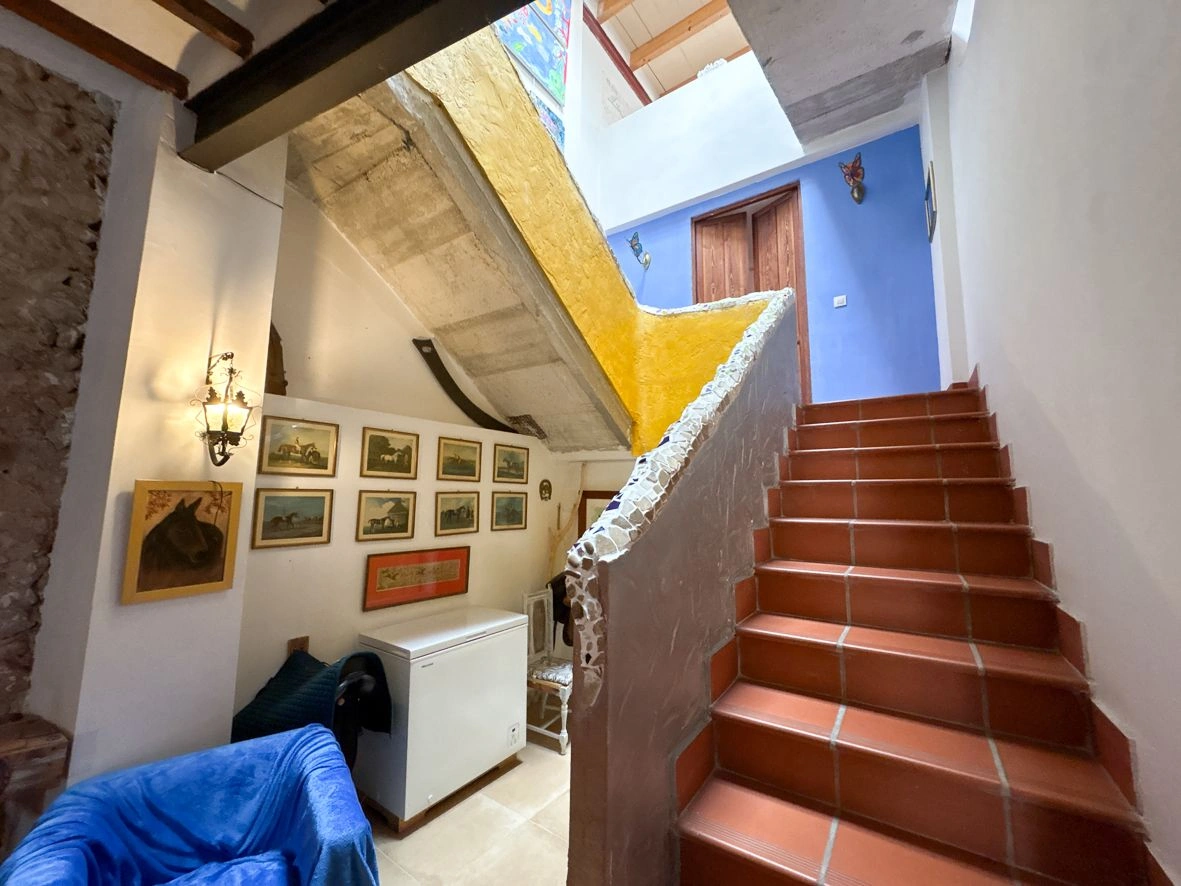 Casa de pueblo con increíble encanto en Pego