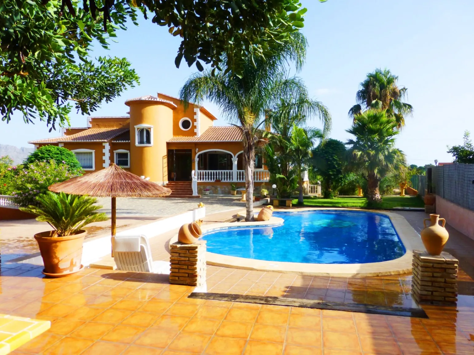 Villa en venta en Pedreguer