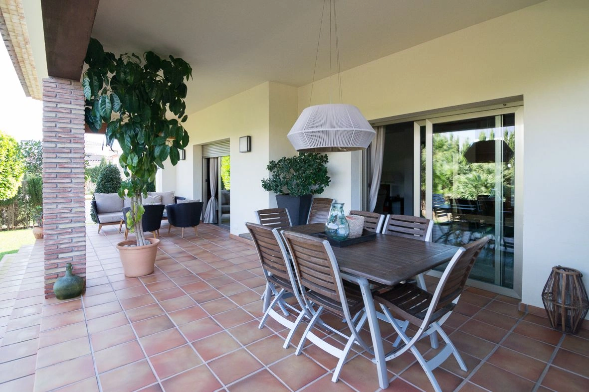 Gran villa cerca del mar y de la ciudad de Dénia.