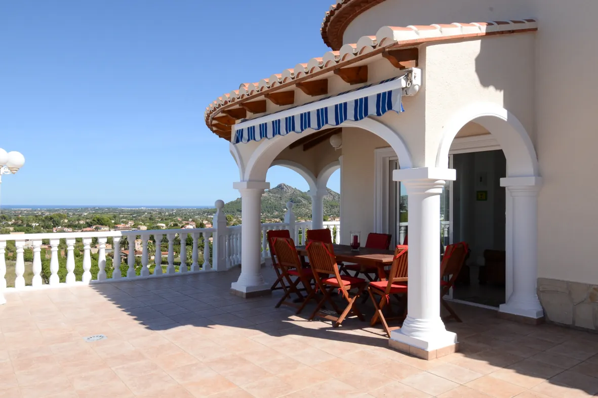 Villa | Chalet en venta en Pedreguer