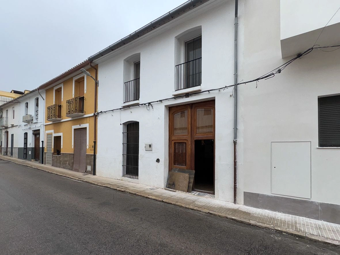 Casa de pueblo con increíble encanto en Pego