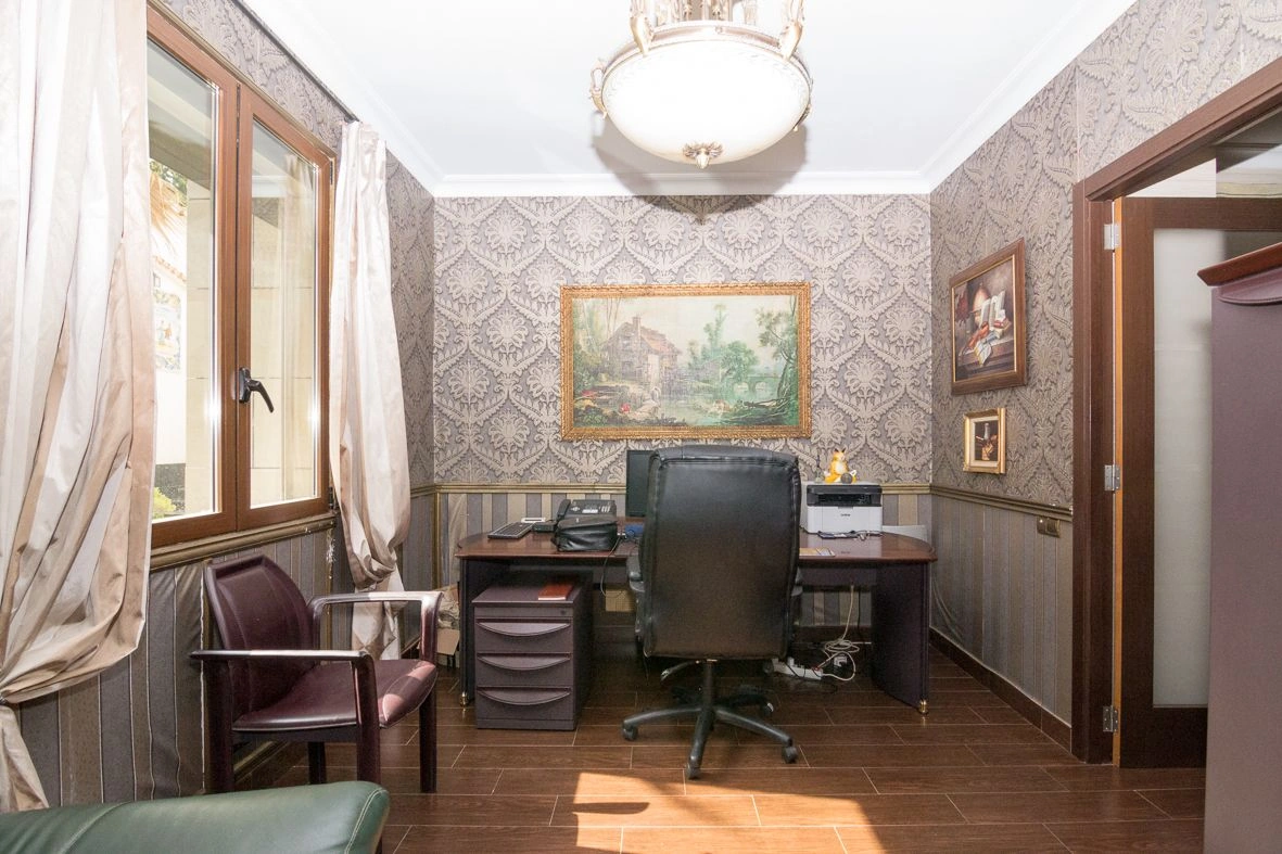 Gran villa en las Rotas con una parcela de 2885 m2.