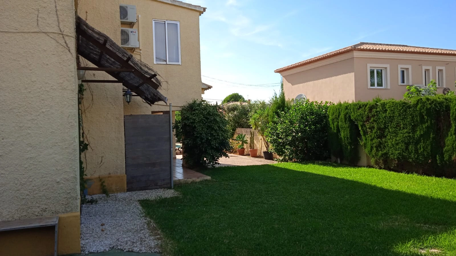 VENTA DE CHALET EN DENIA/LAS ROTAS PARA VIVIR Y PARA INVERTIR
