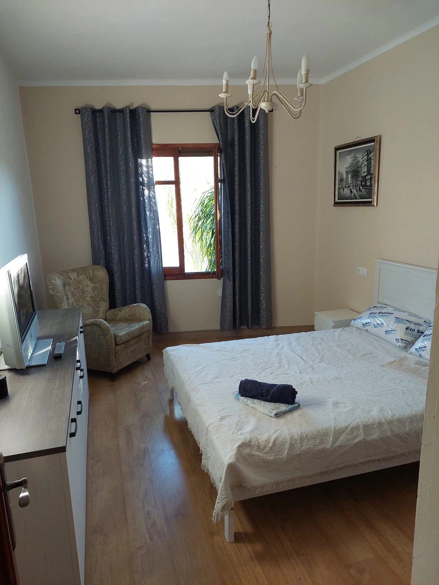 AMPLIA VIVIENDA EN ONDARA