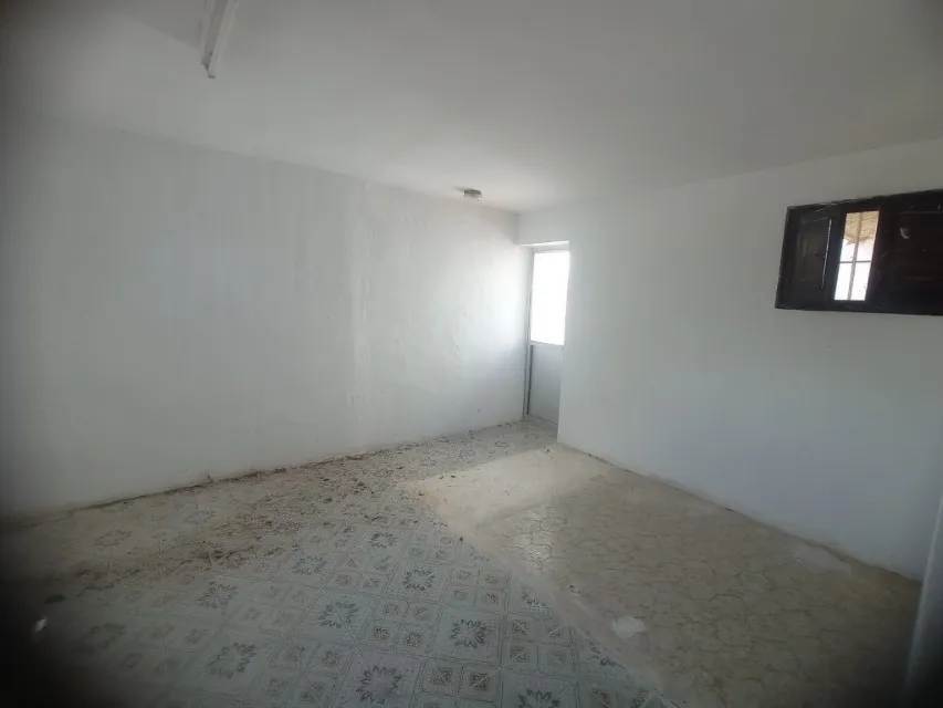 Chalet en venta en las marinas con amplia parcela y piscina