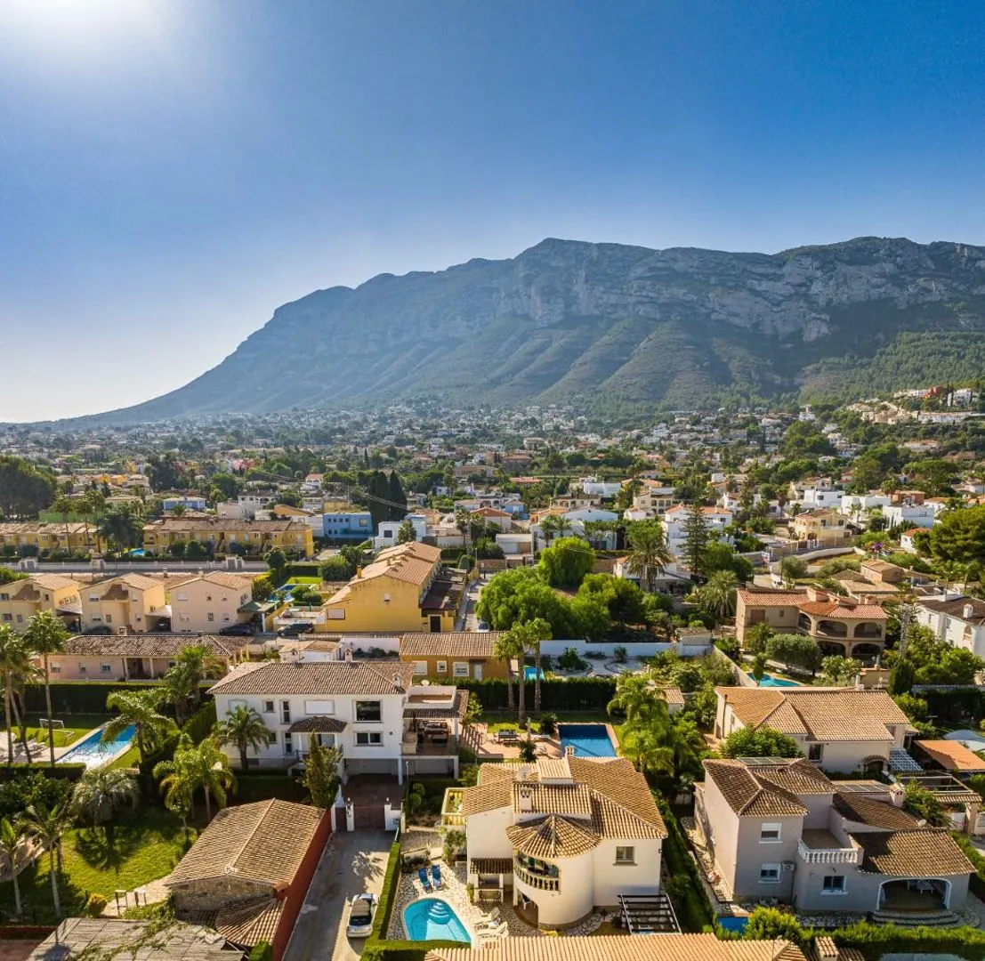 Chalet ideal como primera residencia, a un paso del centro de Dénia – Zona Paidos