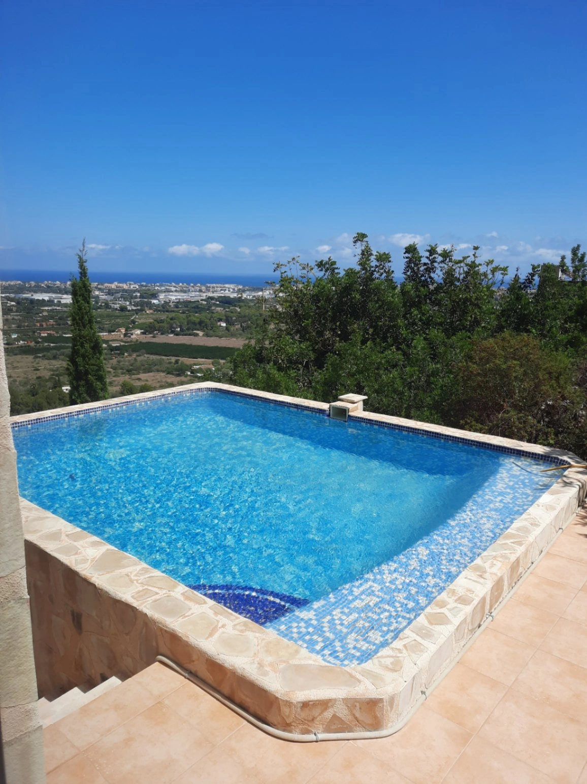 CHALET INDEPENDIENTE CON VISTAS AL MAR