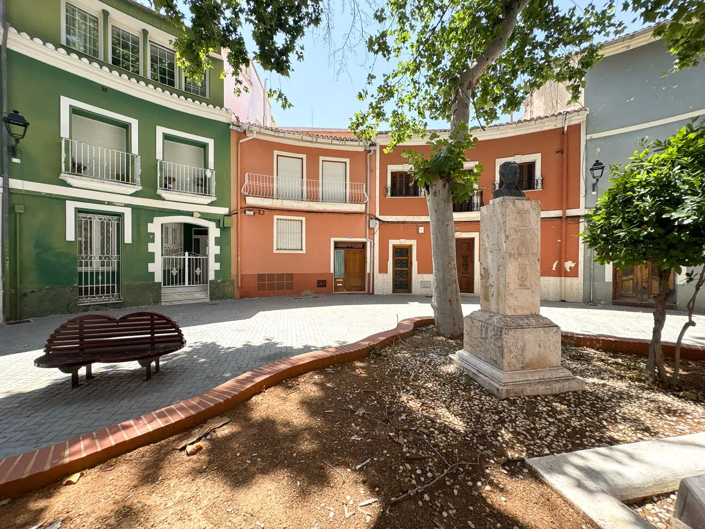 Finca completa en pleno centro de Dénia.