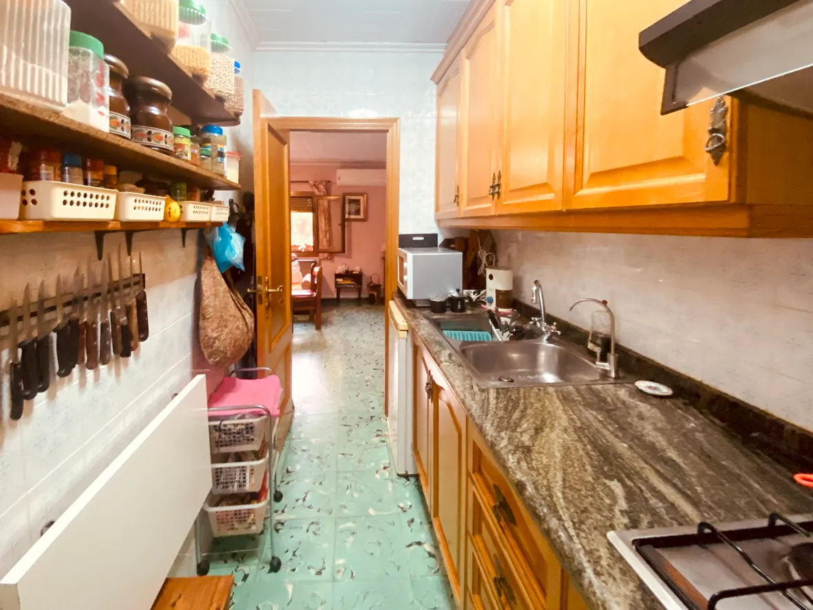 Villa en venta en Oliva con gran parcela.
