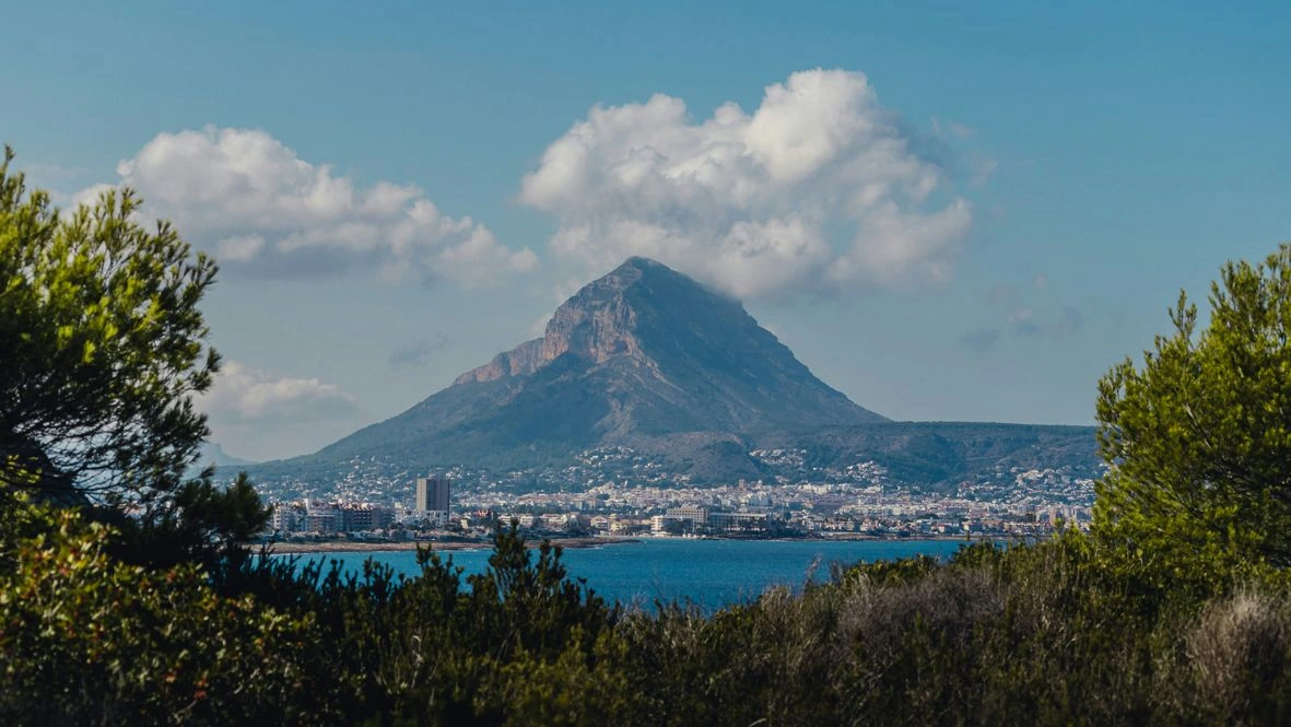 Lujoso apartamento con gran terraza en Residencial Blooming Village Jávea.