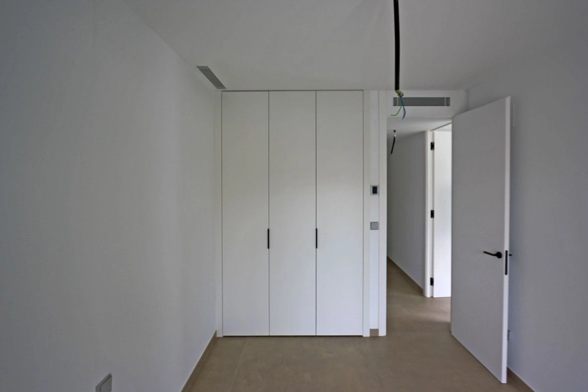 Apartamento bajo de lujo en primera línea de playa en Dénia.