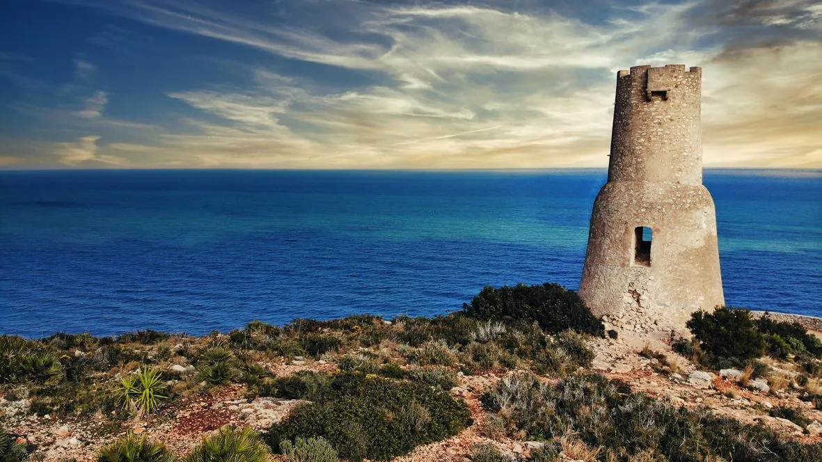 Gran villa en las Rotas con una parcela de 2885 m2.