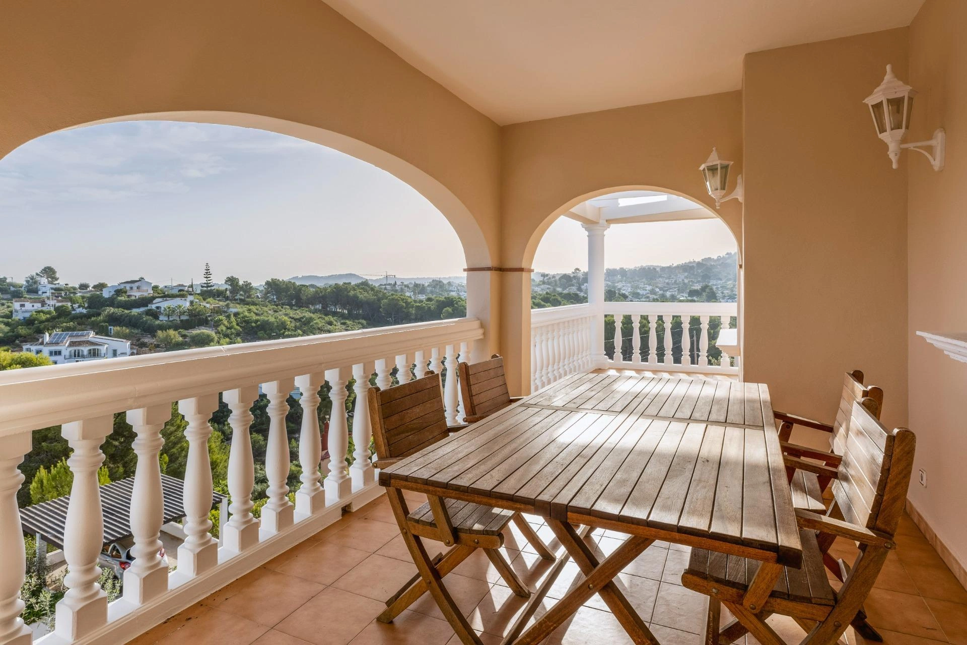 Villa de 5 dormitorios con vistas al mar en Adsubia, Jávea