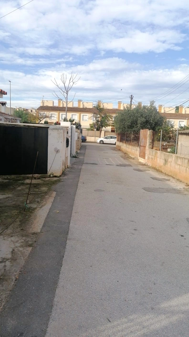 GARAJE CON PARCELA URBANA A SOLO 400MTS DÉNIA