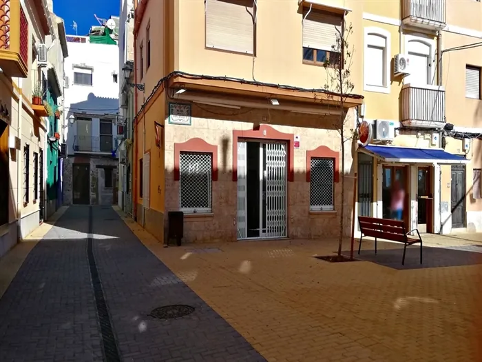 Local Comercial en alquiler en Dénia