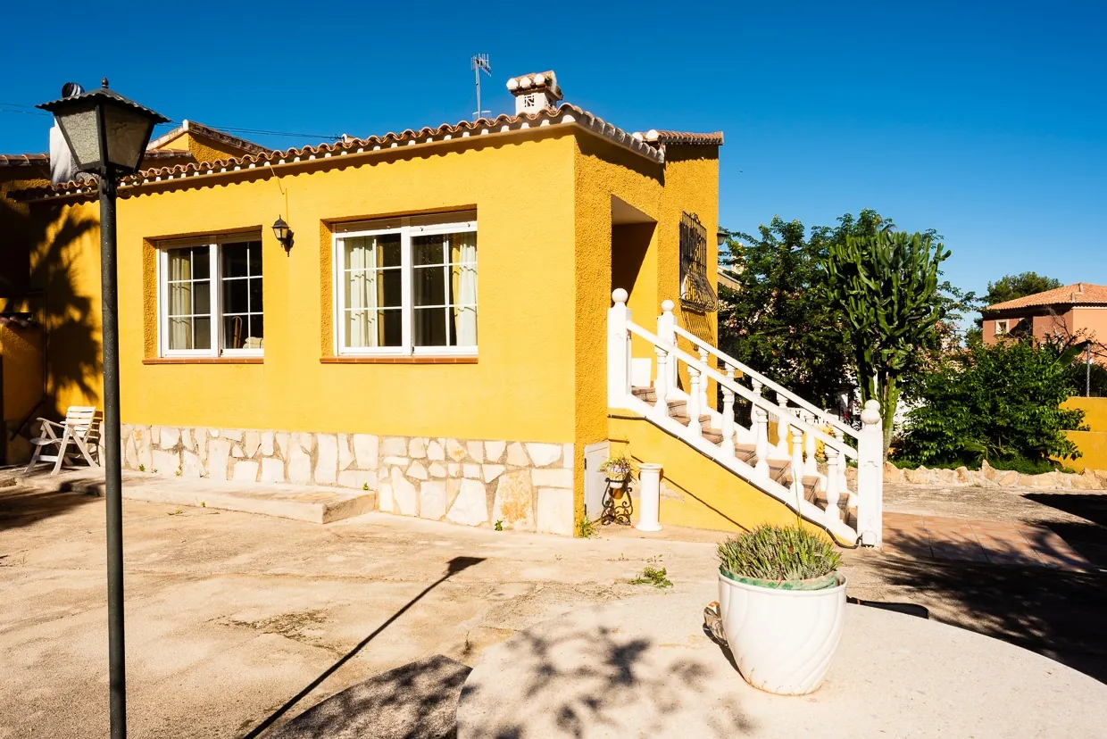 CHALET EN VENTA EN DÉNIA ZONA MONTGO