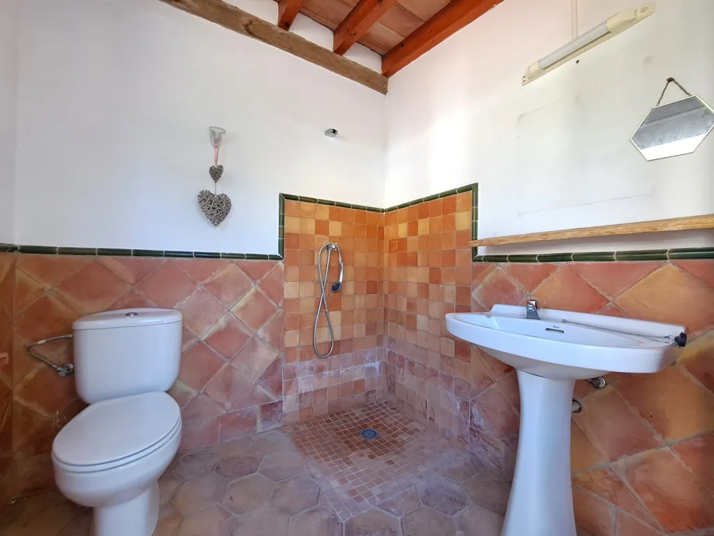 Villa con piscina para comprar en Orba.
