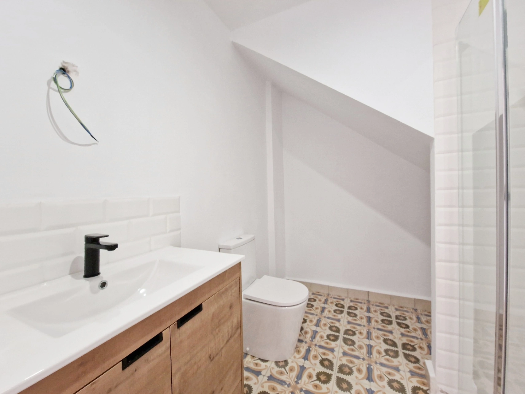 Casa de pueblo de estilo mediterráneo cerca del mar
