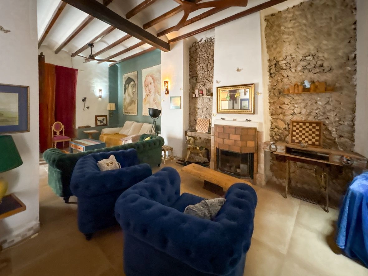 Casa de pueblo con increíble encanto en Pego
