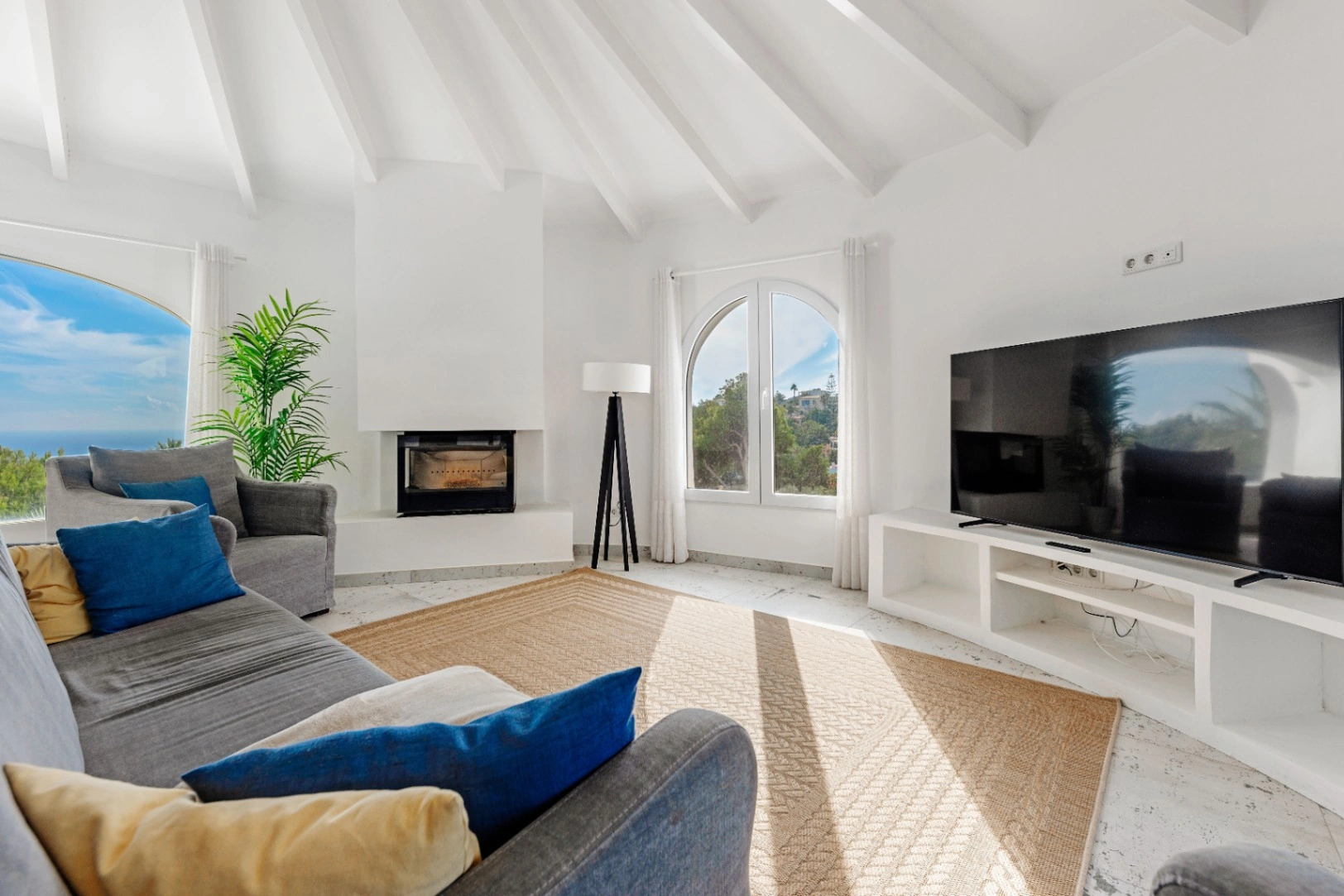 Villa Ibiza style en Balcón al mar con vistas al mar