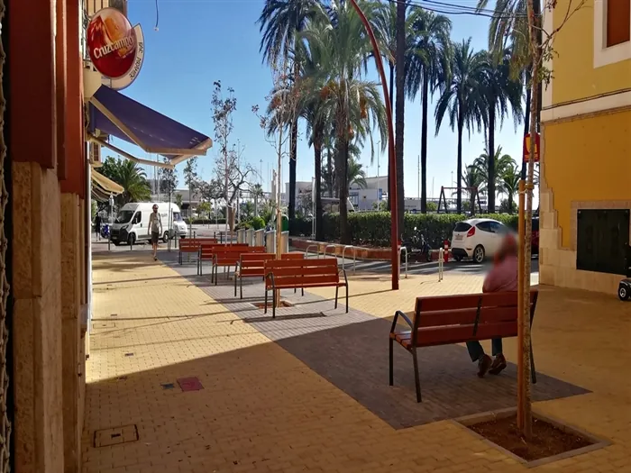 Local Comercial en alquiler en Dénia
